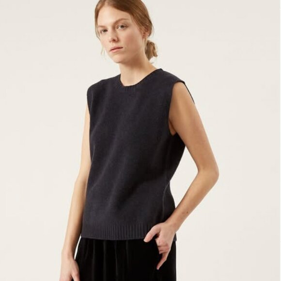 Naïf sleeveless sweater in navy blue/grey - Picture 2 of 6